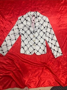 WOW POSHMARK - Authentic ITSU Floral Embroidered Blazer
